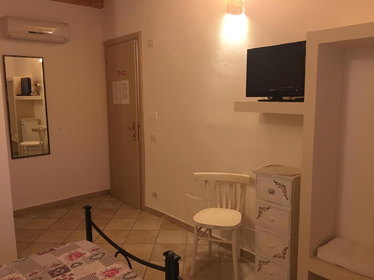 B&B Due Coste Порто-Конте Екстер'єр фото